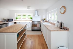 Kitchen- click for photo gallery